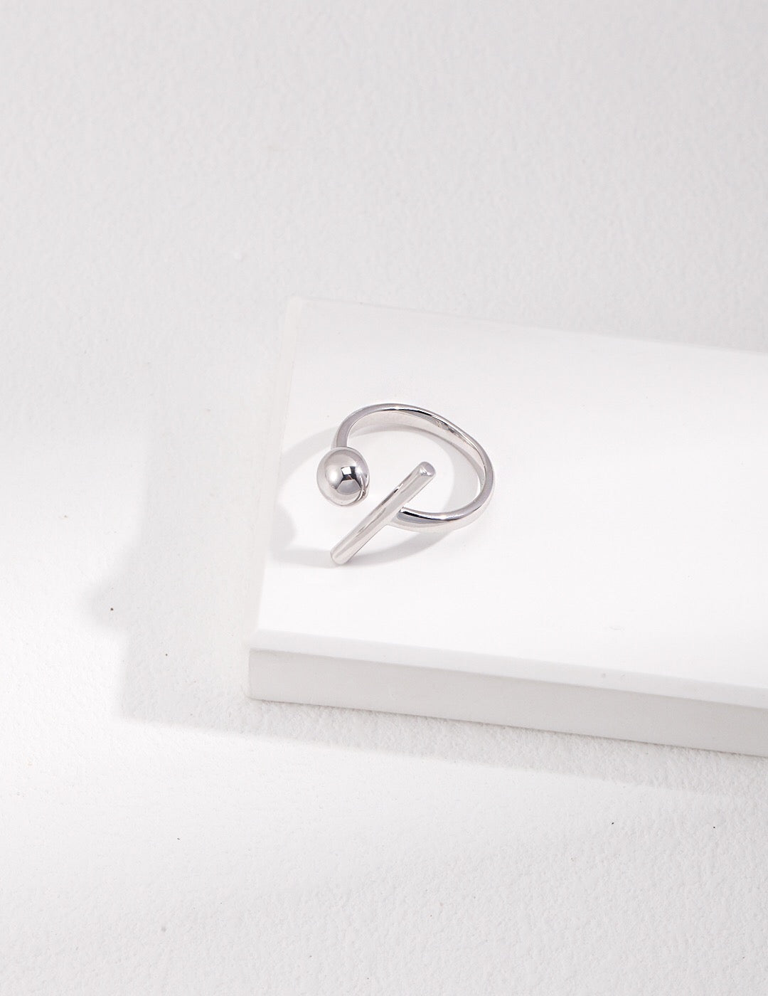 Minimalist Simply Beautiful Bar Adjustable Ring