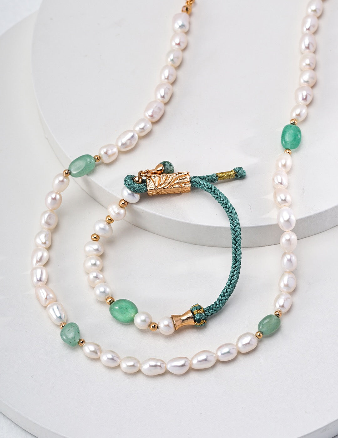 Natural Pearl and Jade Pendant Necklace